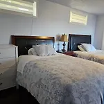 Hov B&B House -Hospitality Ocean View Victoria-